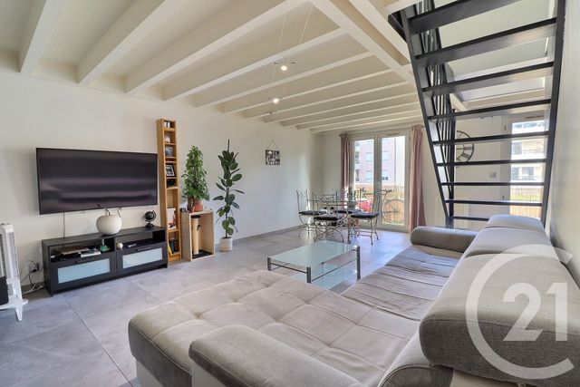 Appartement F3 à vendre - 3 pièces - 71.44 m2 - CRAPONNE - 69 - RHONE-ALPES - Century 21 Hestia Ldi