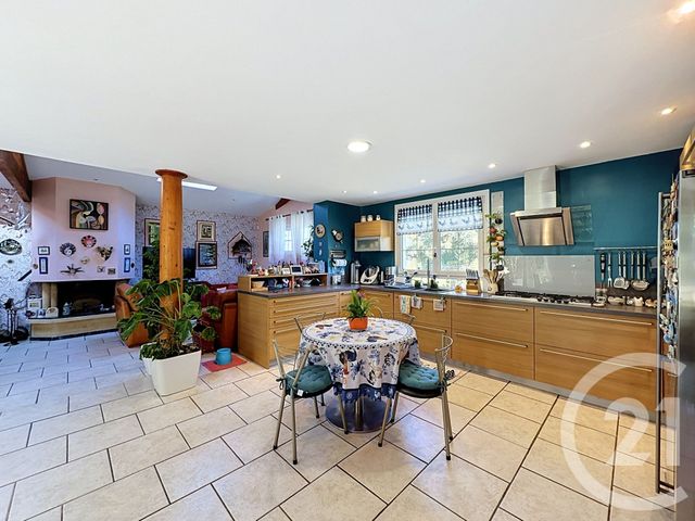 maison à vendre - 7 pièces - 188.75 m2 - CHARBONNIERES LES BAINS - 69 - RHONE-ALPES - Century 21 Hestia Ldi